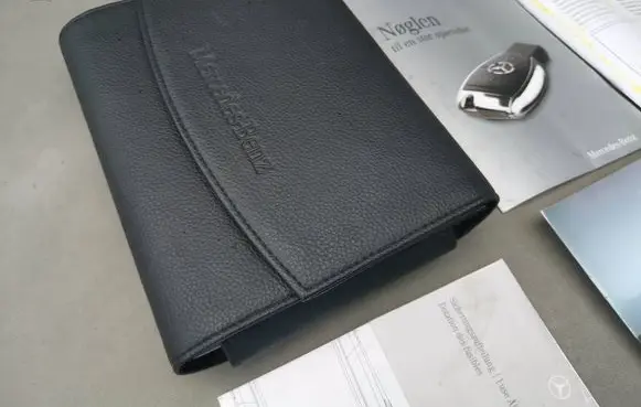 Mercedes-Benz R W251 Owners service history hand book 