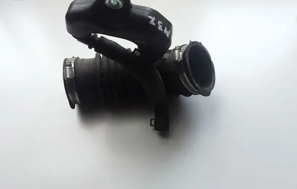 Infiniti M Y51 Air intake duct part 101016