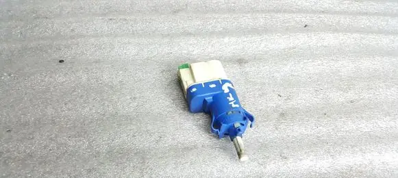 Clutch pedal sensor