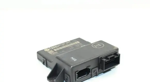 Audi A6 S6 C6 4F Gateway control module 4F0907468F 404476