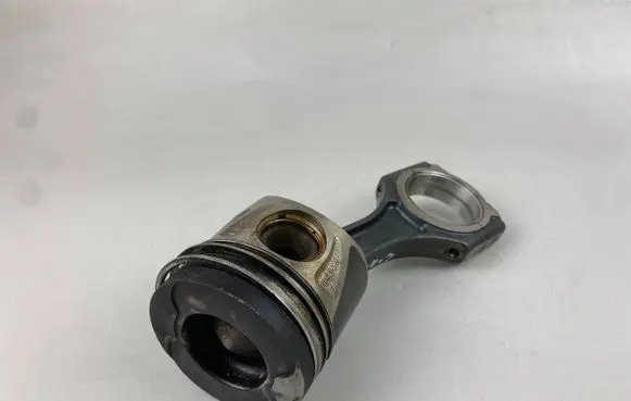 Mercedes-Benz CLA C117 X117 W117 Piston with connecting rod 0834A A6510302517