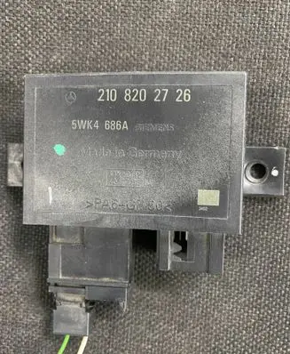 Mercedes-Benz E W210 Immobilizer control unit/module 2108202726 5WK4686A