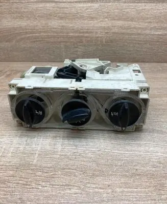 Audi A4 S4 B5 8D Climate control unit AudiA4Clima 070296A