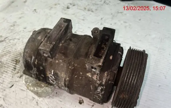Volvo V70 Air conditioning (A/C) compressor (pump)