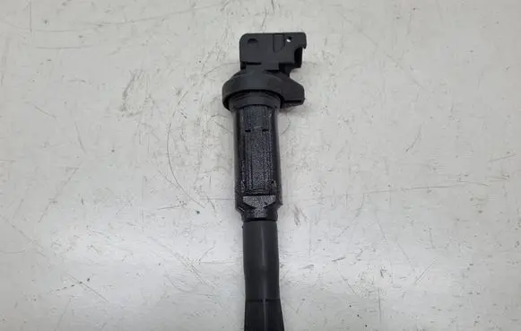 BMW 3 E46 High voltage ignition coil 7551260 12137551260