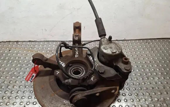 Renault Twingo II Front wheel hub spindle knuckle S14766024 8200663586