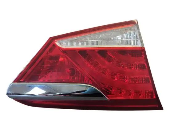 Hyundai i40 Tailgate rear/tail lights 924033Z001