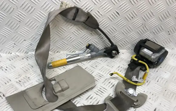 Citroen C-Crosser Front seatbelt 604675800 6066746 6075398A