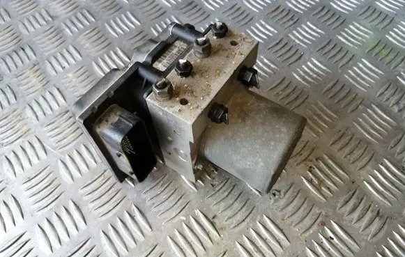 BMW 5 E60 E61 ABS Pump 6768550 0265236020 0265950666
