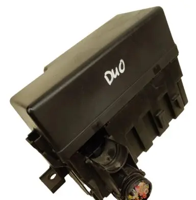 Nissan Navara D40 Relay mounting block 