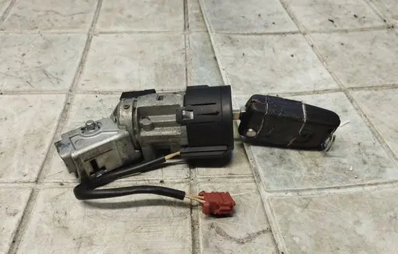 Peugeot 407 Ignition lock 9648445180