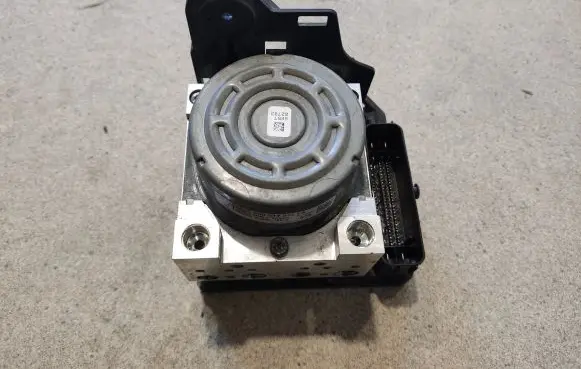 Seat Leon (5F) ABS Pump 5Q0614517FA