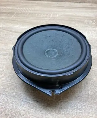 Mercedes-Benz E W211 Front door speaker A2048201902