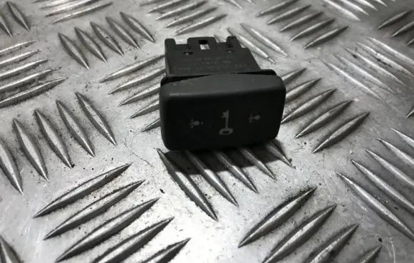 Land Rover Freelander Central locking switch button yuf101530lnf 03035101