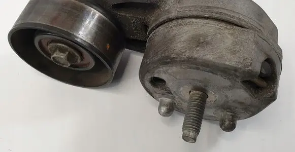 Jaguar XF X250 Belt tensioner pulley 