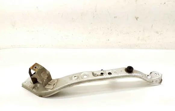 Toyota RAV 4 (XA40) Radiator support slam panel bracket 
