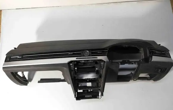 Volkswagen PASSAT B8 Dashboard RHD