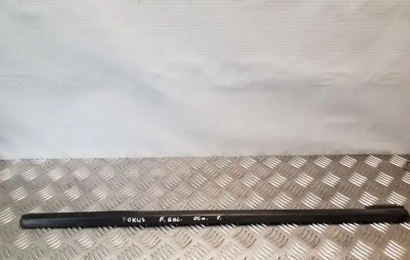 Ford Focus Rear door glass trim molding 4M51A25604