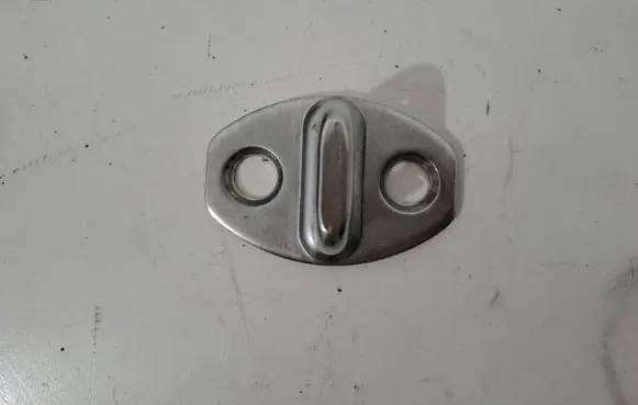 Volkswagen Touran II Front door lock loop/hook striker 5K0837033