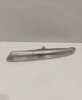 Peugeot 208 I Front bumper turn signal