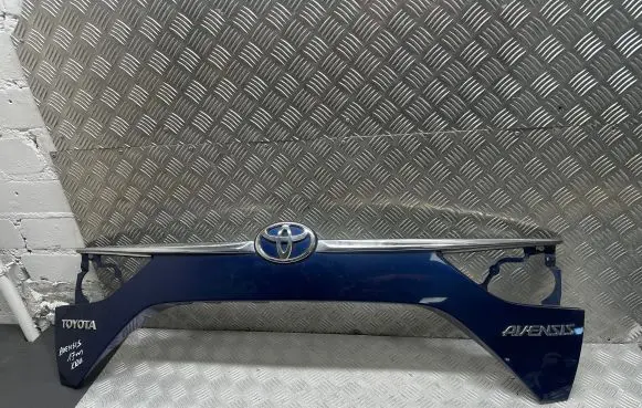 Toyota Avensis T270 Trunk/boot trim cover 7681105140