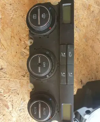 Volkswagen PASSAT B6 Climate control unit