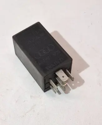 Audi A6 S6 C5 4B Other relay 4B0907307B 7038900266 5WK11421