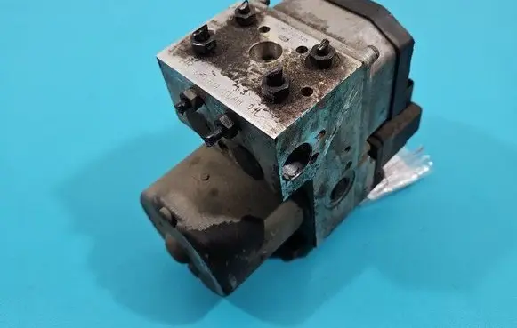 Volkswagen PASSAT B5.5 ABS Pump 0273004358 IMPRK1405109