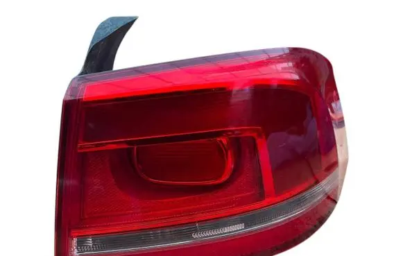 Volkswagen PASSAT B7 Rear/tail lights 3AE945096F
