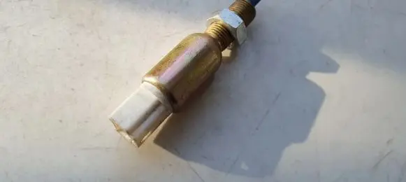 Brake pedal sensor switch