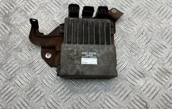 Toyota Avensis T250 Fuel injection control unit/module 1310001371 8987120070