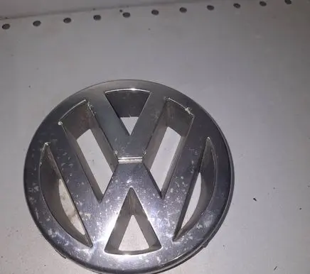Volkswagen Bora Front grill 1J5853601A