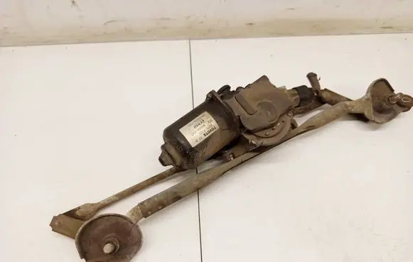Toyota Corolla Verso AR10 Front wiper linkage and motor 