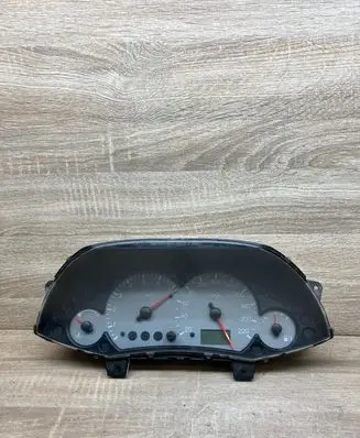 Ford Focus Speedometer (instrument cluster) 98AP10841BC