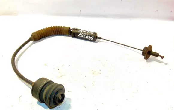 Volkswagen Golf III Clutch cable 1H1721335M