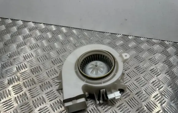 Lexus GS 300 350 430 450H Hybrid/electric vehicle battery fan G923030010 1172006050 0160701020