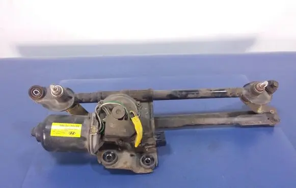 Hyundai Getz Front wiper linkage and motor 981001C100