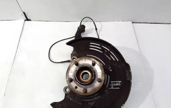 Land Rover Discovery 4 - LR4 Front wheel hub spindle knuckle AH223K185AC