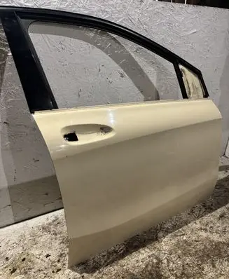 Mercedes-Benz B W246 W242 Front door