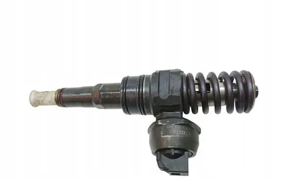 Volkswagen PASSAT B5.5 Fuel injector 038130073AJ