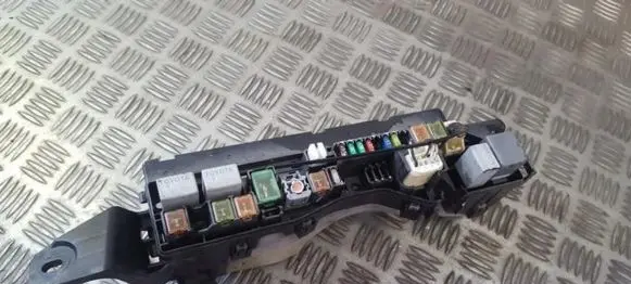 Toyota Avensis T250 Fuse box set 5136ya1
