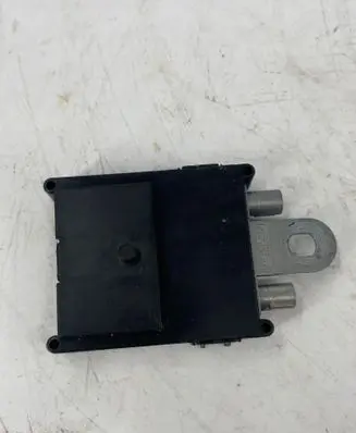 Mercedes-Benz GL X164 Aerial antenna amplifier 28056045 ZGS001 A1648701789