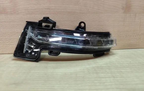 Skoda Octavia Mk3 (5E) Mirror indicator light 5E0949102 080220C12 9816213D