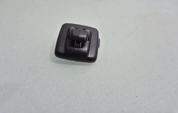 Peugeot 5008 II Sun visor clip/hook/bracket 