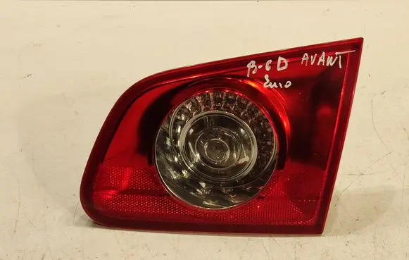 Volkswagen PASSAT B6 Tailgate rear/tail lights