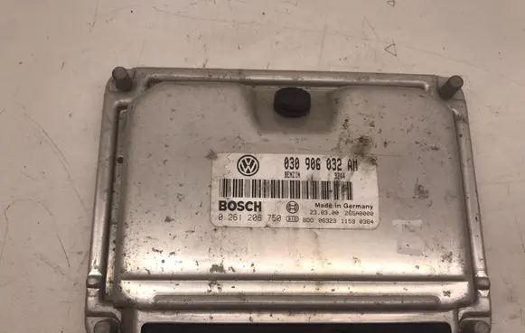 Audi A6 S6 C6 4F Engine control unit/module ECU 030906032AM 0261206750