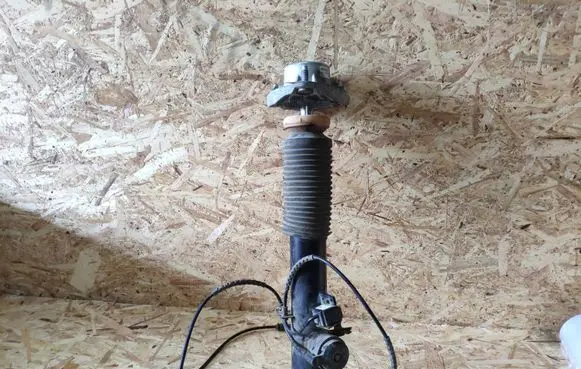 BMW X5 F15 Rear shock absorber/damper 6875087 44131001135