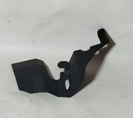 Ford Mondeo Mk III Intercooler air guide/duct channel 1s718311cb