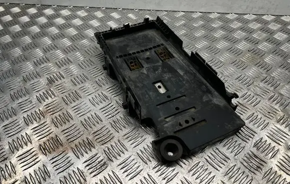 Ford Mondeo MK IV Battery tray 6G9110723A 6G9110723
