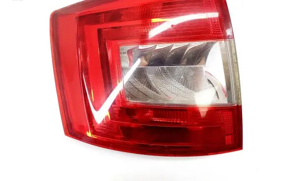 Skoda Octavia Mk3 (5E) Rear/tail lights 5E9945095